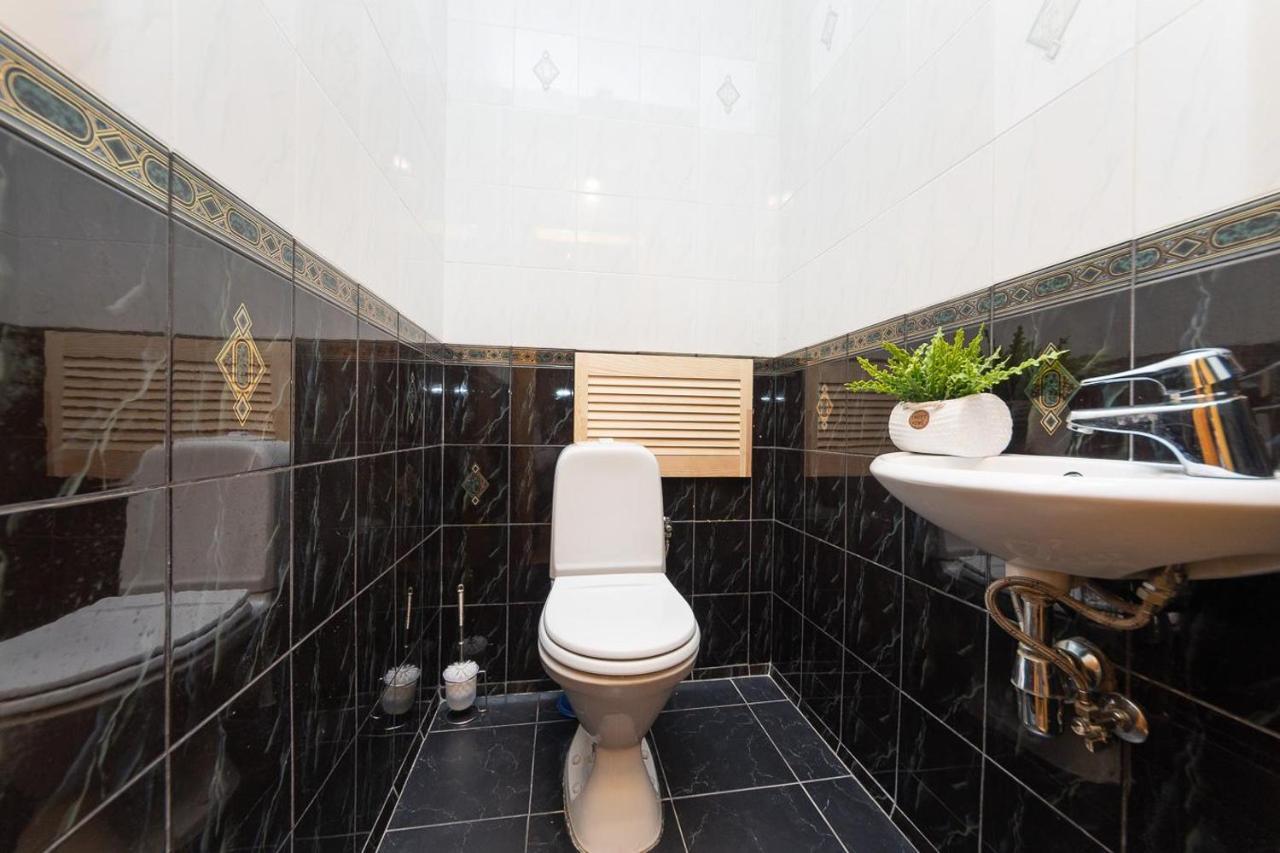 Spacious Apartments In The Center Of Obolon 2 Bedrooms 키예프 외부 사진